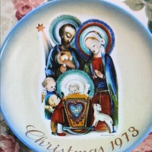Hummel Vintage Christmas 1973 "The Nativity" Collector 7.5" Plate with Box